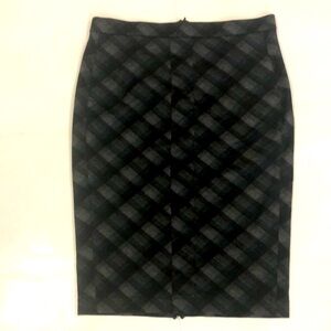 Femme 42 L USA Skirt Pencil Grey Blue Plaid Zipper Slit back Excellent Condition